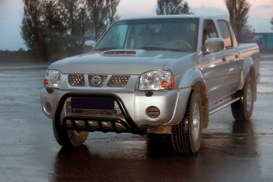 Nissan NP300 1999-2015 Frontbügel WT002 Schwarz (Edelstahl) Image
