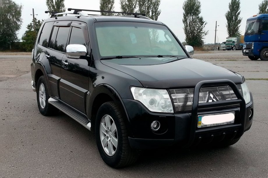Mitsubishi Pajero Wagon III 1999-2006 Frontbügel QT007 Schwarz (Edelstahl) Image