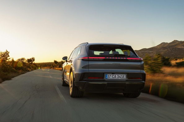 Porsche Cayenne Electric 2026 Test: Elektrischer SUV mit extremer Dynamik Foto 4