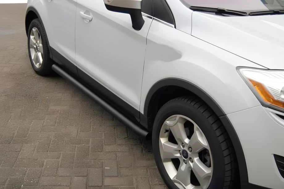 Ford Kuga 2008-2013 Seitenschutzrohre Black (2 Stk., Edelstahl) Image