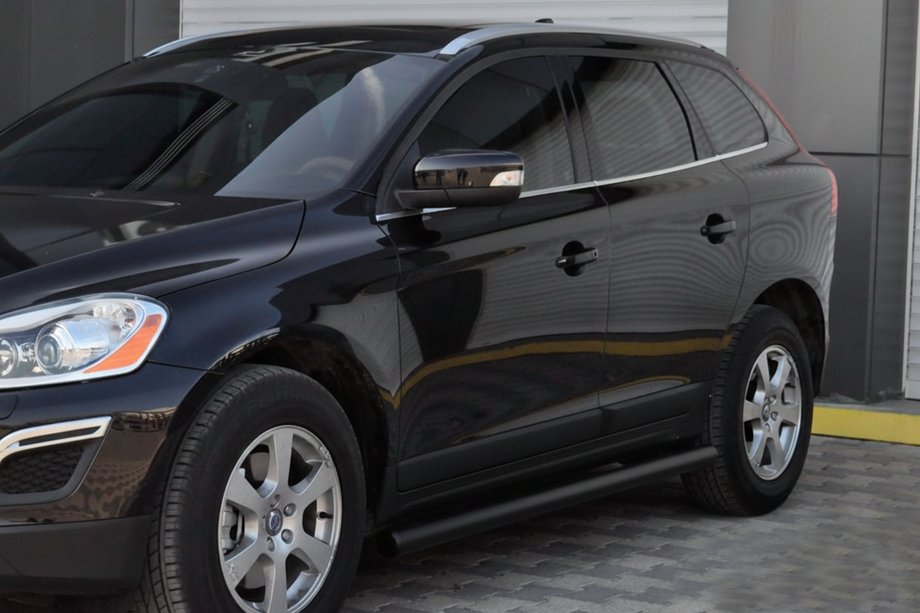 Volvo XC60 2009-2017 Seitenschutzrohre BB004 Schwarz (2 Stk, Edelstahl) Image