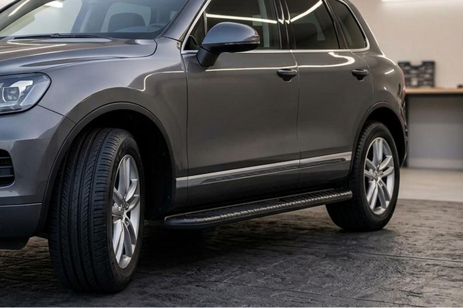 Volkswagen Touareg 2002–2010 Seitenschweller Bosphorus Black (2 Stk., Aluminium) Image