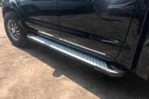 Toyota Hilux 2006-2015 Trittbretter Allmond Grey (2 Stk., Aluminium) Foto 5