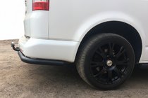 Volkswagen T5 Multivan 2003–2010 Hintere Eckschutzrohre AK003 Schwarz (2 Stk., Edelstahl) Foto 2