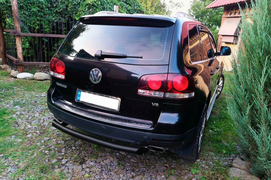 Volkswagen Touareg 2002–2010 Hinterer Schutz AK002 Schwarz (2 Stk., Edelstahl) Foto 3