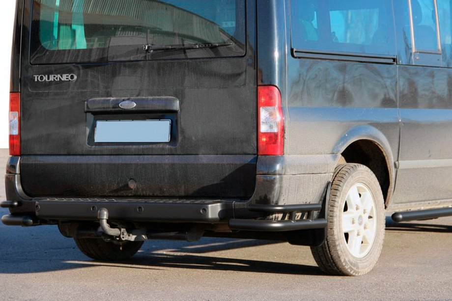 Ford Transit 2000–2014 Hintere Eckschutzrohre AK003-Double Black (Edelstahl) Image