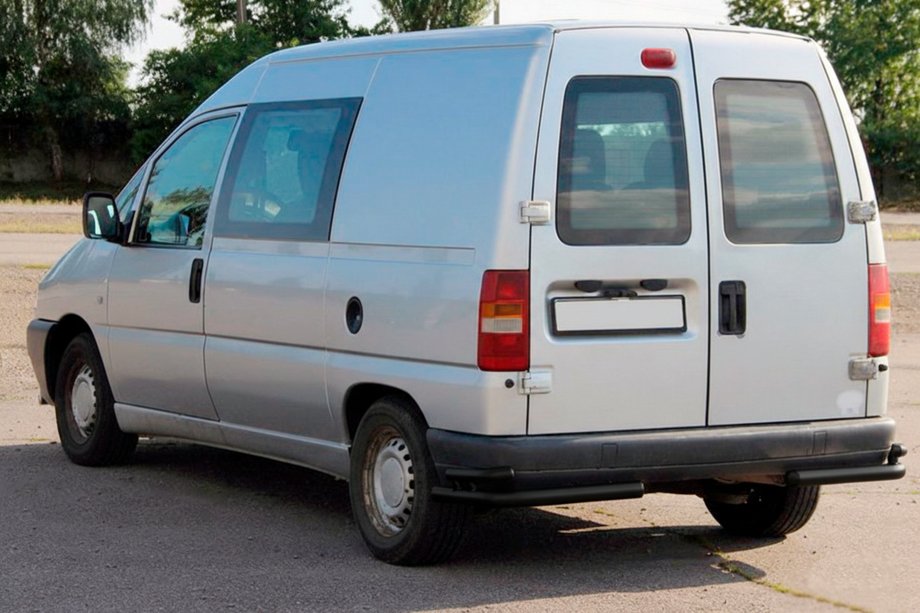 Fiat Scudo 1996-2007 Hintere doppelte Eckrohre AK003 Double Black (Edelstahl) Foto 4