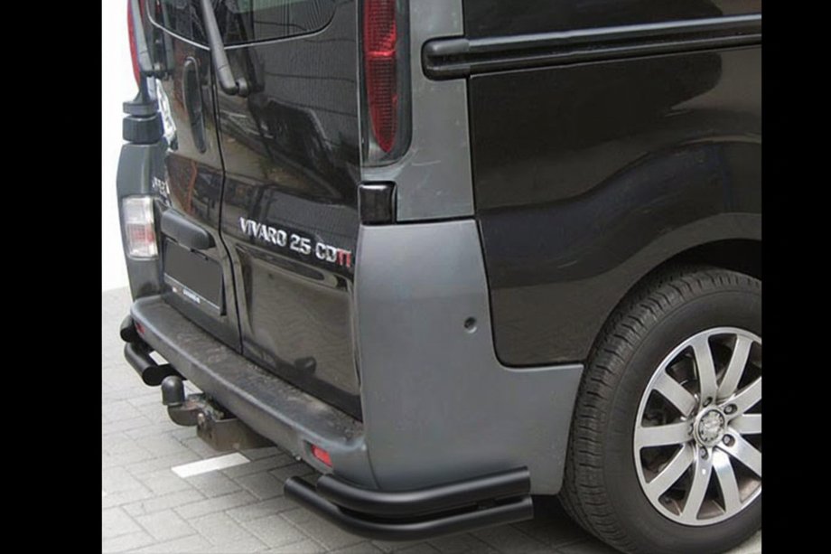 Opel Vivaro 2001–2015 Hintere Eckschutzrohre AK003-Doppel Black (Edelstahl) Image