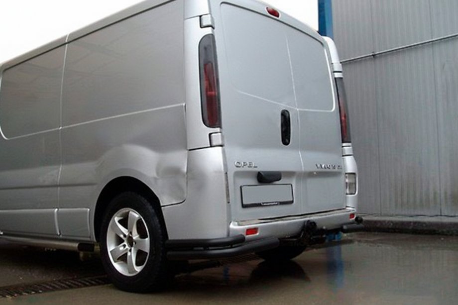 Renault Trafic 2001–2015 Hintere Eckschutzrohre AK003-Doppel Black (Edelstahl) Image