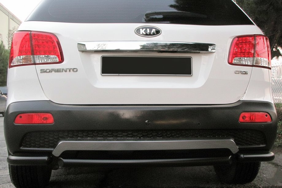 Kia Sorento II XM 2009-2014 Hintere Eckschutzrohre mit Mittelteil AK007-3 Schwarz (2 Stk., Edelstahl) Image