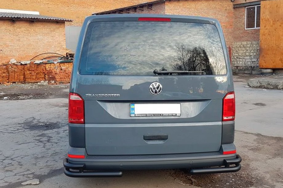Volkswagen T6 2015-2024 Hintere Eckschutzrohre AK003-Double Black (2 Stk., Edelstahl) Foto 3