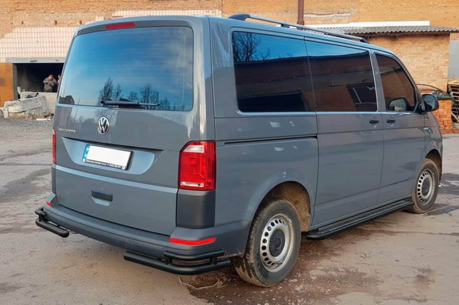 Volkswagen T6 2015-2024 Hintere Eckschutzrohre AK003-Double Black (2 Stk., Edelstahl) Foto 4