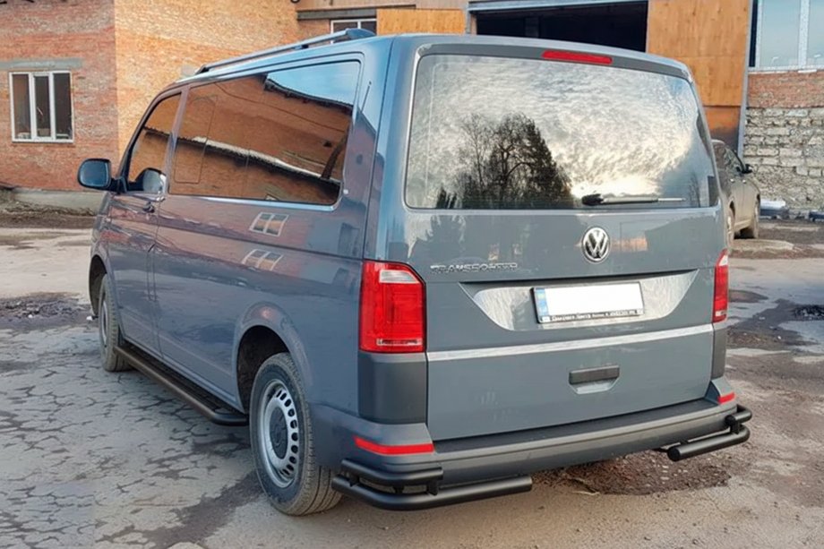 Volkswagen T6 2015-2024 Hintere Eckschutzrohre AK003-Double Black (2 Stk., Edelstahl) Foto 5
