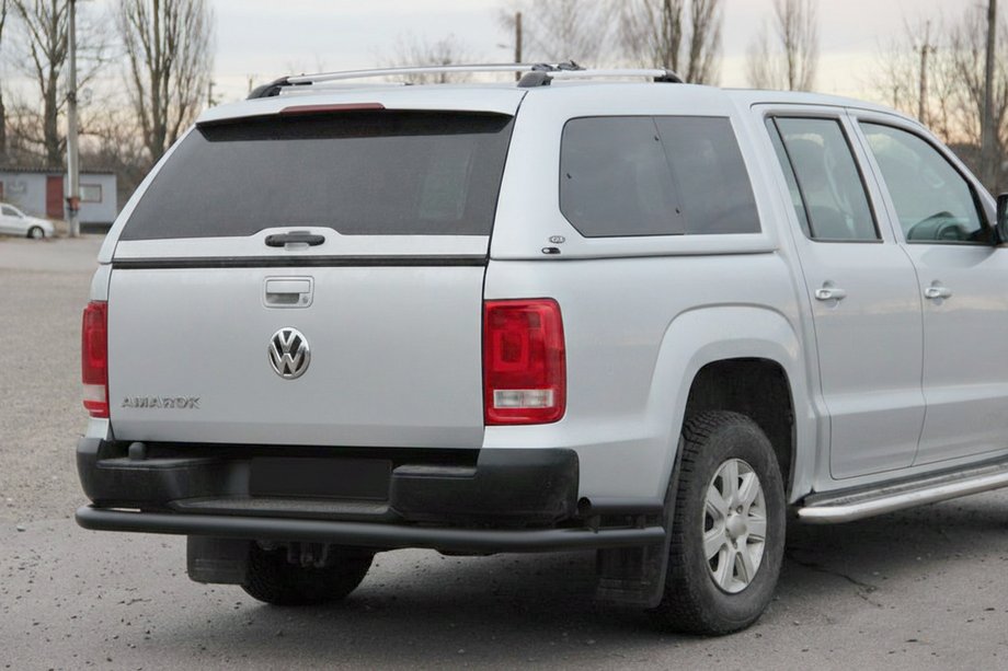 Volkswagen Amarok 2010-2022 Hinterer Unterfahrschutz AK005-2 Schwarz (2 Stk., Edelstahl) Image