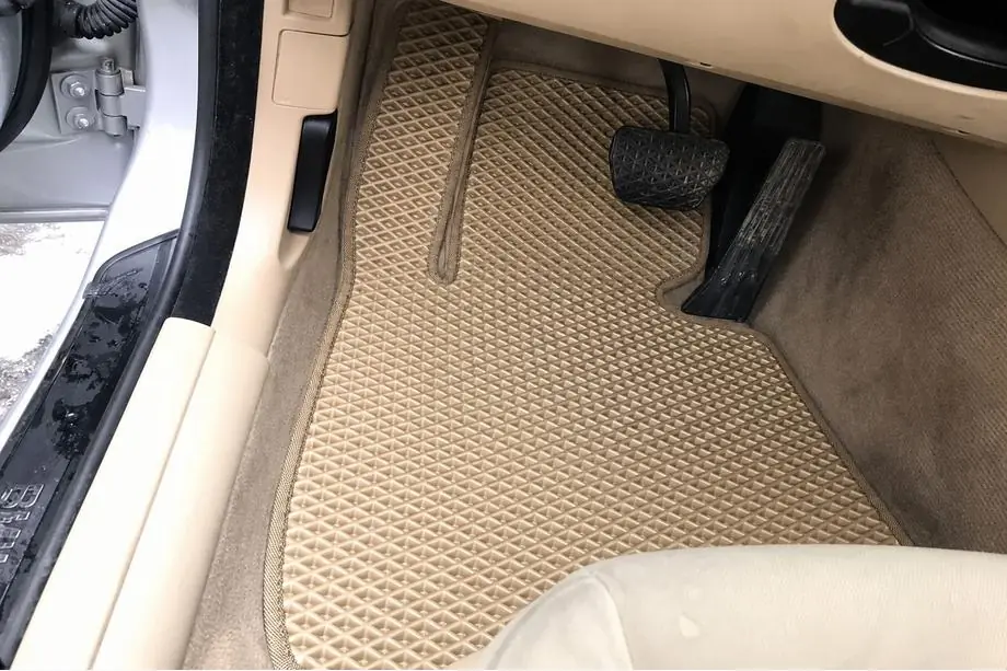 BMW 3 Series E92/E93 2006–2013 EVA Fußmatten (Beige) Image