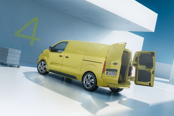 Opel Vivaro Electric: praktischer Elektrotransporter für Unternehmen Foto 3