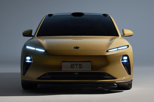 NIO ET5 Test: Intelligente Elektro-Limousine mit bis zu 1000 km Reichweite Foto 1