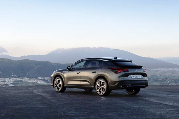 Citroën C5 X Hybrid Test: Komfortabler Crossover-Liftback mit Mildhybrid Foto 4