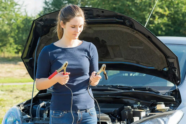 Auto überbrücken: Sichere Anleitung für jeden Fahrer