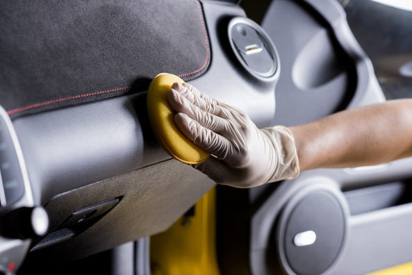 Kunststoff im Auto zu Hause aufbereiten: einfache und effektive Methoden Foto 1
