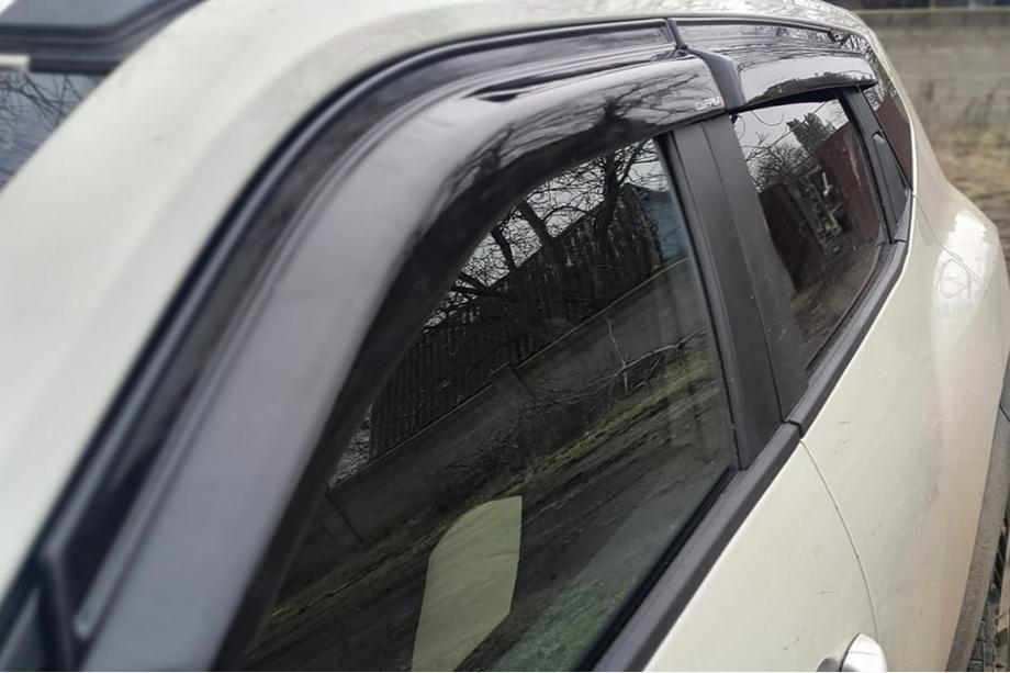 Dacia Duster 2024- Windabweiser EuroCap (4 Stk.) Foto 2