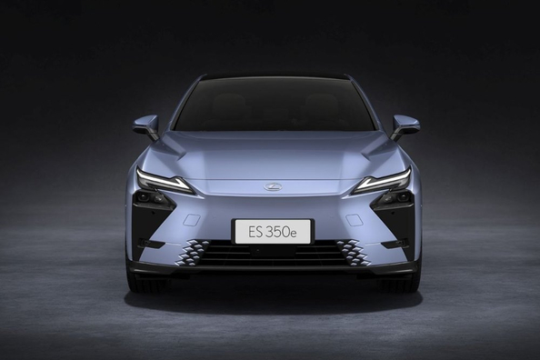 Lexus ES BEV: vollelektrische Premium-Limousine für 2026