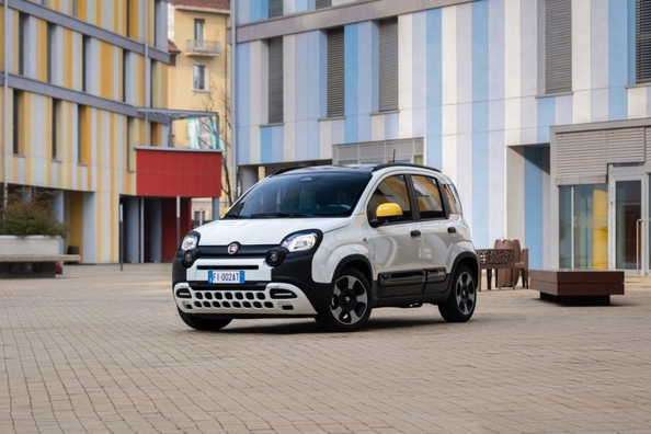 Fiat Pandina im Test: aktualisierter City-Hatchback mit Mildhybrid-System Foto 1