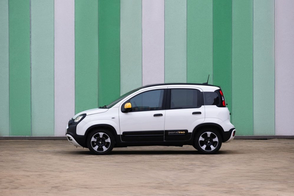 Fiat Pandina im Test: aktualisierter City-Hatchback mit Mildhybrid-System Foto 3