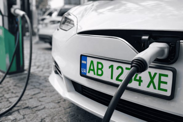 Warum hat ein Auto grüne Kennzeichen? Was bedeuten sie in der Ukraine Foto 1
