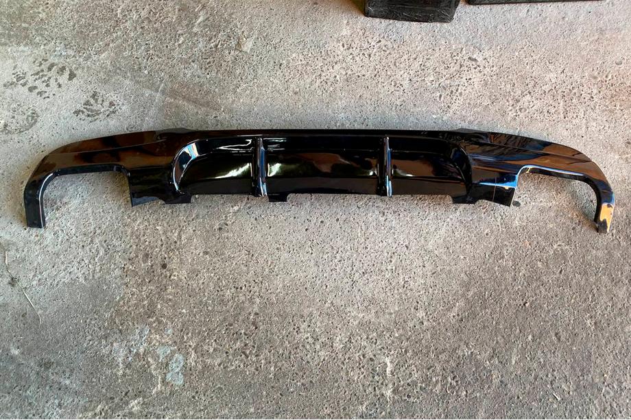 BMW 3 Series E90/E91 2005-2011 B-Ware Heckdiffusor DPT V-3 (für E90 M-Sport, Schwarz Hochglanz) Foto 2