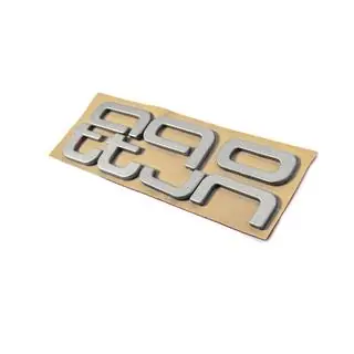 Quattro Grey Schriftzug Emblem Foto 3