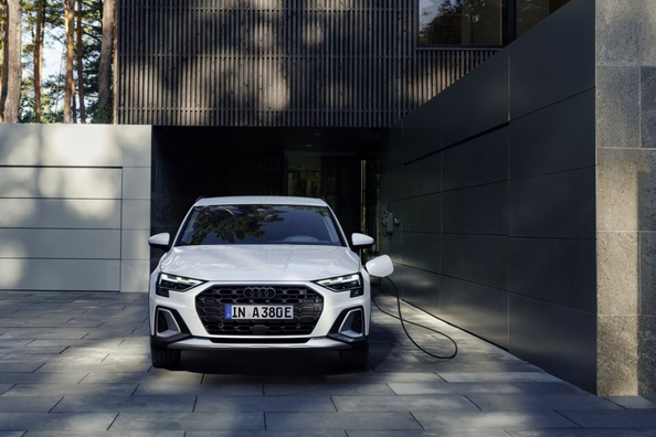 Audi A3 allstreet Plug-in Hybrid: effizienter Kompakt-Crossover