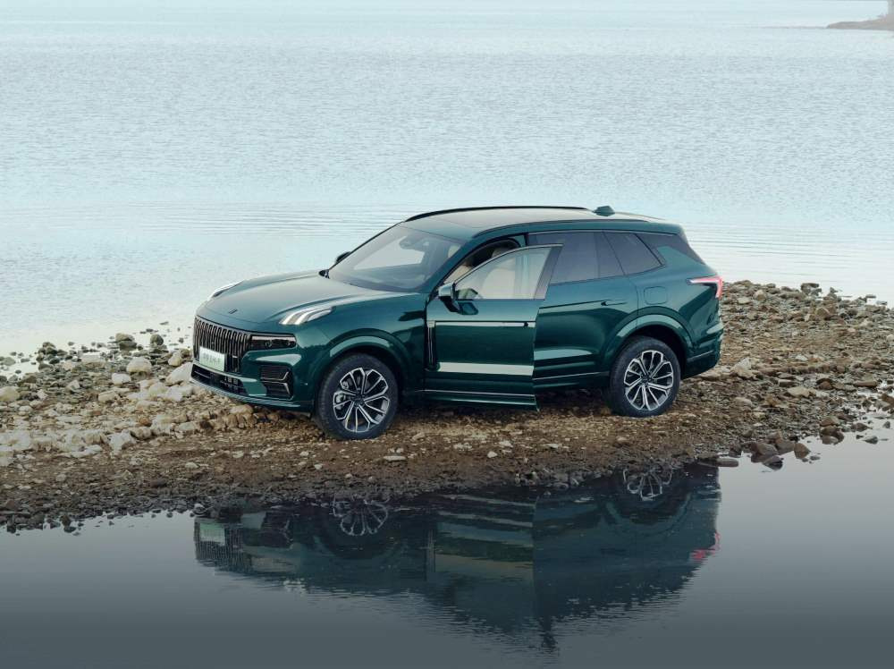 Testbericht zum leistungsstarken Premium-Crossover Lynk & Co 09