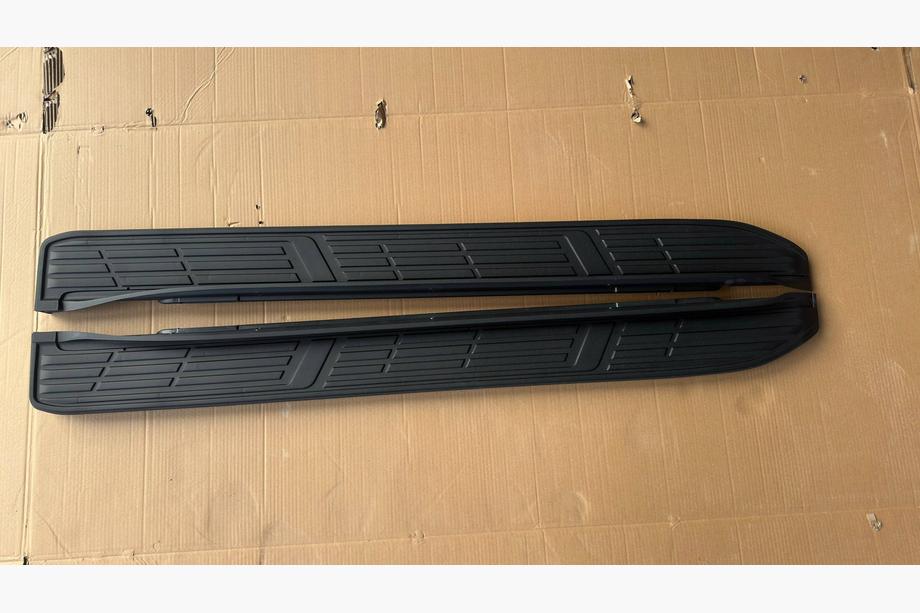 Toyota Land Cruiser Prado 150 2009-2023 Original Seitenschweller (ohne Befestigungsmaterial, 2 Stk., Alu) Foto 1