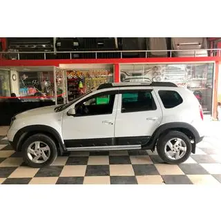 Kotflügelverbreiterungen mit Zierleisten EuroCap (12 Stk., glatt, schwarz matt, ABS) Renault Duster 2008–2017 Foto 3