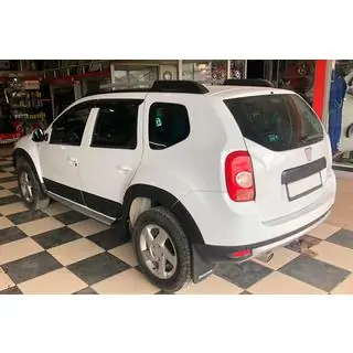 Kotflügelverbreiterungen mit Zierleisten EuroCap (12 Stk., glatt, schwarz matt, ABS) Renault Duster 2008–2017 Foto 2