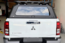 Mitsubishi L200 2024- Aluminium-Hardtop für Pick-up-Ladefläche mit Fenstern Foto 6