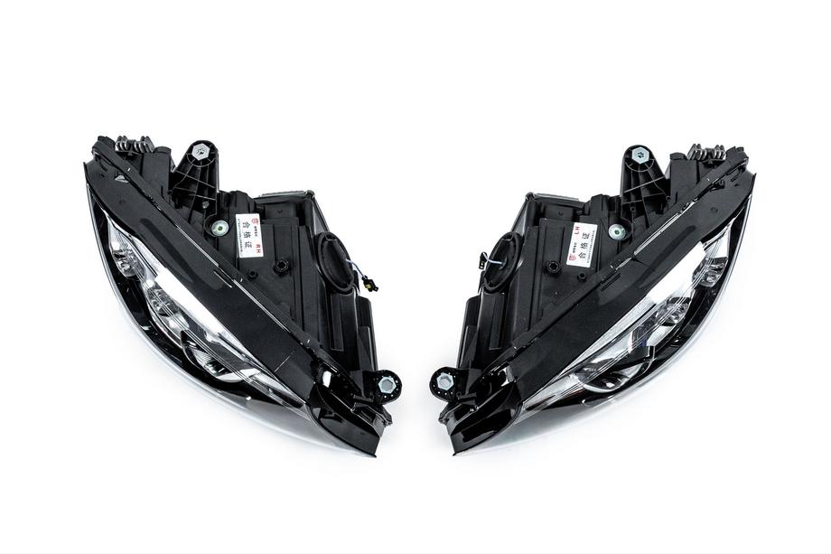 Mercedes C-class W205 2014-2021 Frontscheinwerfer mit Full-LED-Modulen (für HALOGEN, 2 Stk.) Foto 4