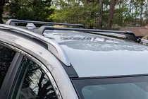 Nissan X-trail T32/Rogue 2014-2021 Dachträger-Querträger für integrierte Dachreling OEM (2 Stk.) Schwarz Foto 1