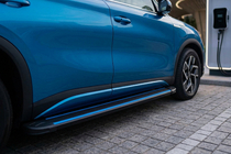 BYD Atto 3 2021- Trittbretter Maya Blue (2 Stk., Aluminium) Foto 1