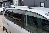 Volkswagen Touran 2010-2015 Dachreling Chrom Metallfüße Foto 1