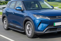 BYD Atto 2/Yuan Up 2024– Seitliche Trittbretter Bosphorus Black (2 Stk., Aluminium) Foto 1