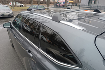 Toyota Highlander 2019- Dachträger Quertraversen für integrierte Reling OEM (2 Stk.) Schwarz Foto 3