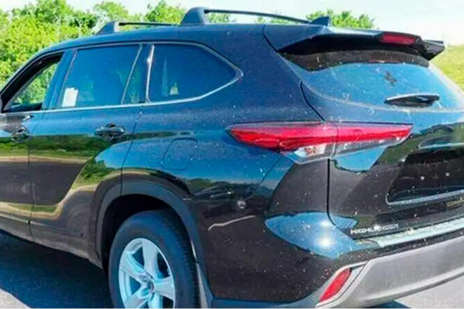 Toyota Highlander 2019- Dachträger-Querträger für OEM-Aufnahmepunkte, abschließbar (2 Stk.) Image