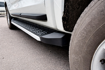 Mitsubishi L200 2024- Seitliche Trittbretter HARMS (2 Stk) Foto 1