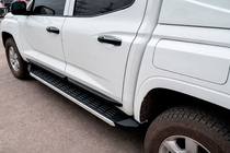 Mitsubishi L200 2024- Seitliche Trittbretter HARMS (2 Stk) Foto 3