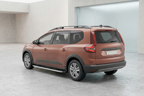 Dacia Jogger 2022- Seitentrittbretter Fullmond (2 Stk., Aluminium) Foto 1