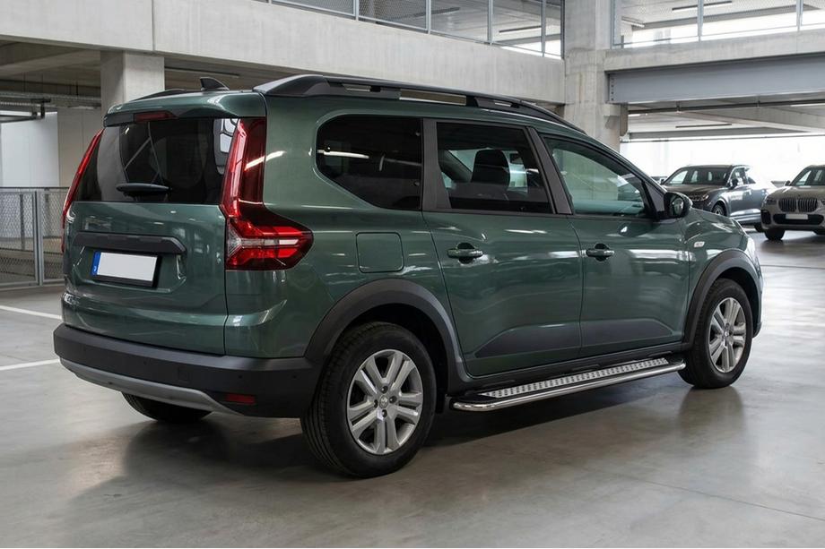 Dacia Jogger 2022- Seitenschweller Maydos V2 (2 Stk., Aluminium & Edelstahl) Image