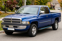 Dodge RAM (BR/BE) 1994–2002 Trittbretter Maya Blue (2 Stk., Aluminium) Foto 1