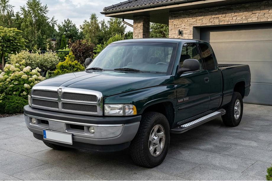 Dodge RAM (BR/BE) 1994–2002 Seitenschweller Vision New Black (2 Stk., Aluminium) Image